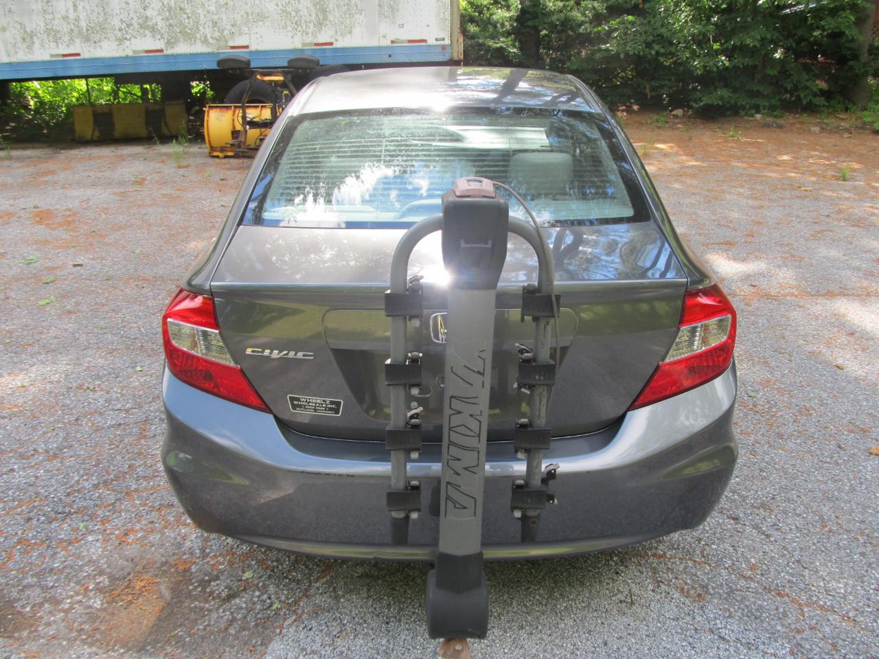 Honda Civic LX Sedan 5-Speed AT 2012