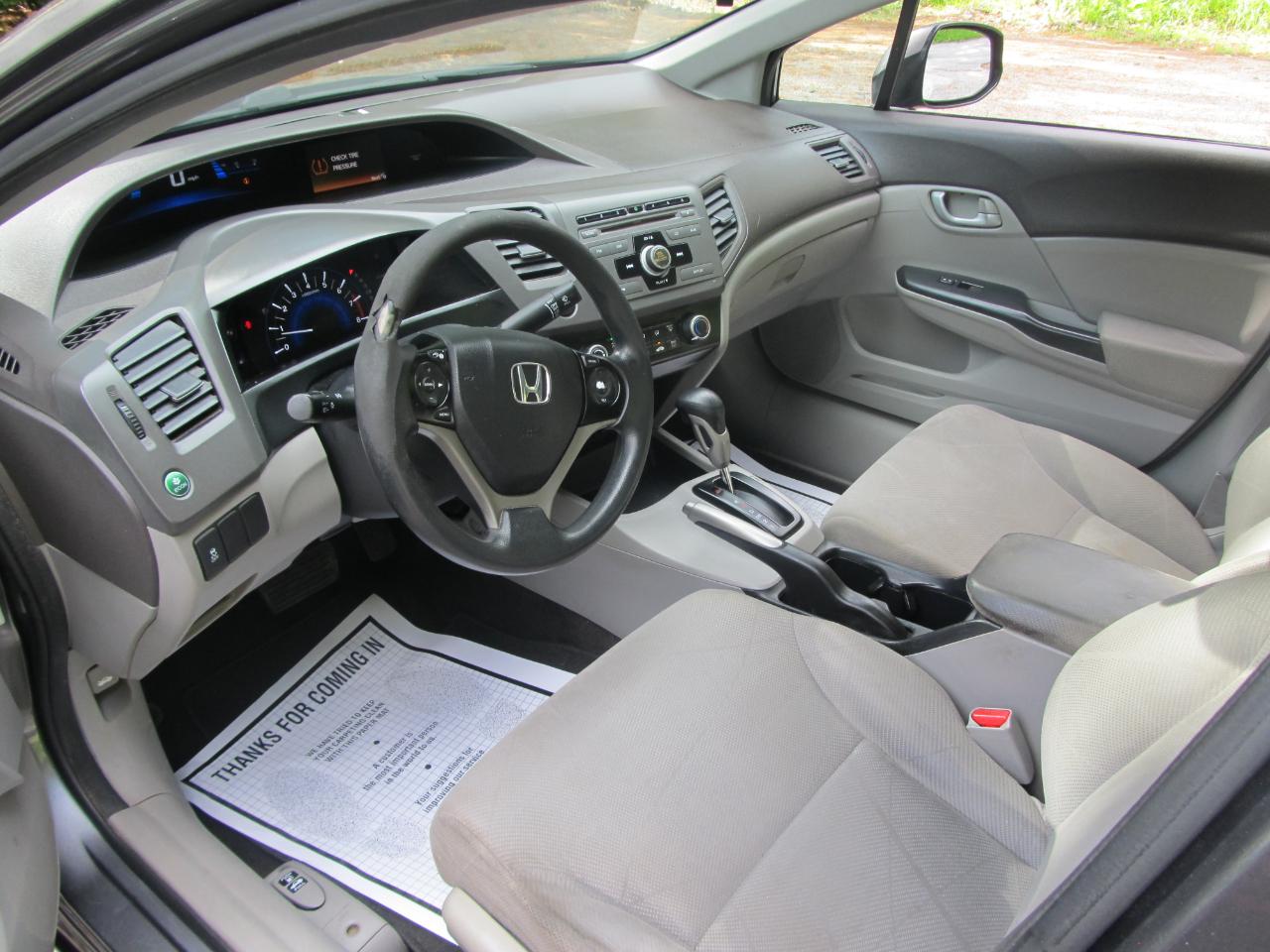 Honda Civic LX Sedan 5-Speed AT 2012