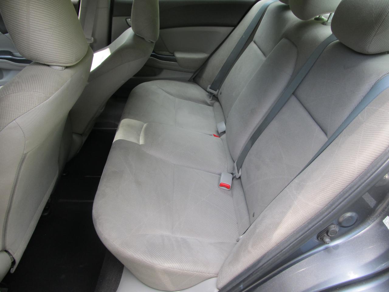 Honda Civic LX Sedan 5-Speed AT 2012