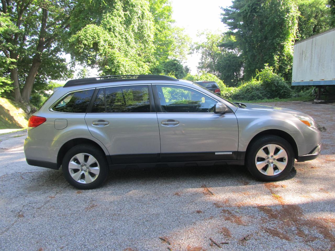 Subaru Outback 3.6R Limited 2011