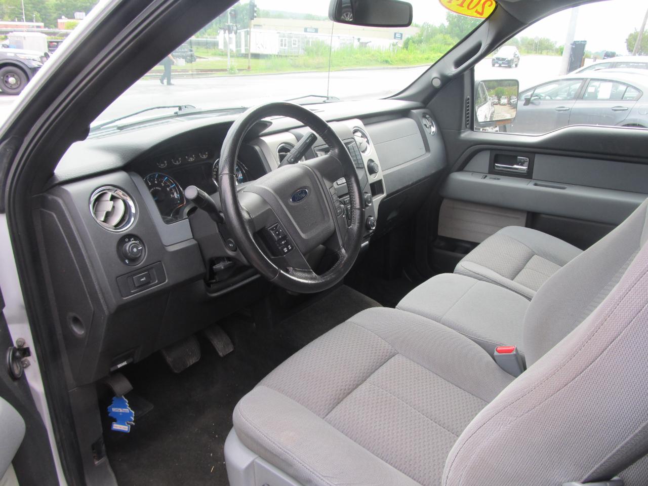 Ford F-150 Platinum SuperCrew 6.5-ft. Bed 4WD 2014