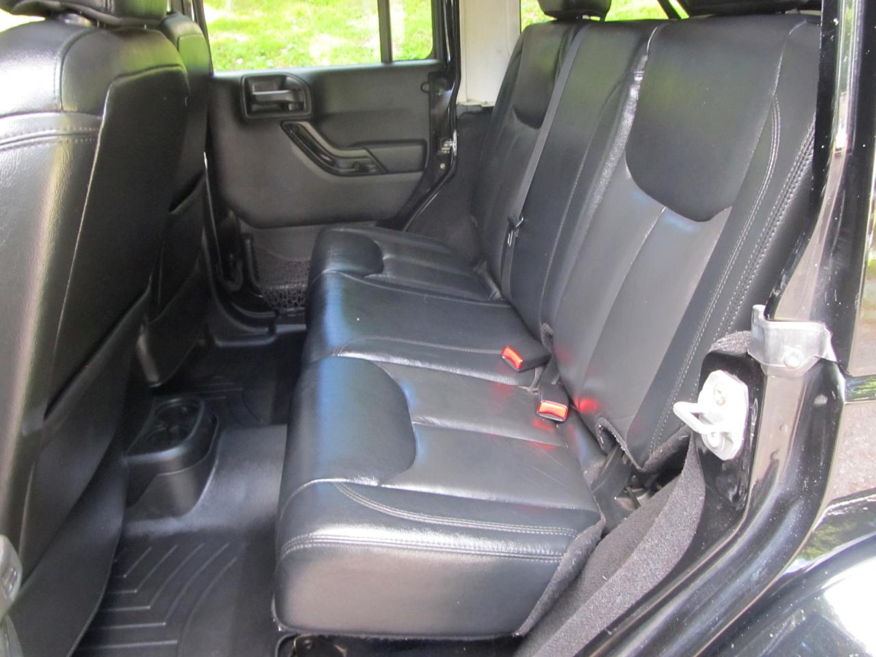 Jeep Wrangler Unlimited Sahara 4WD 2015