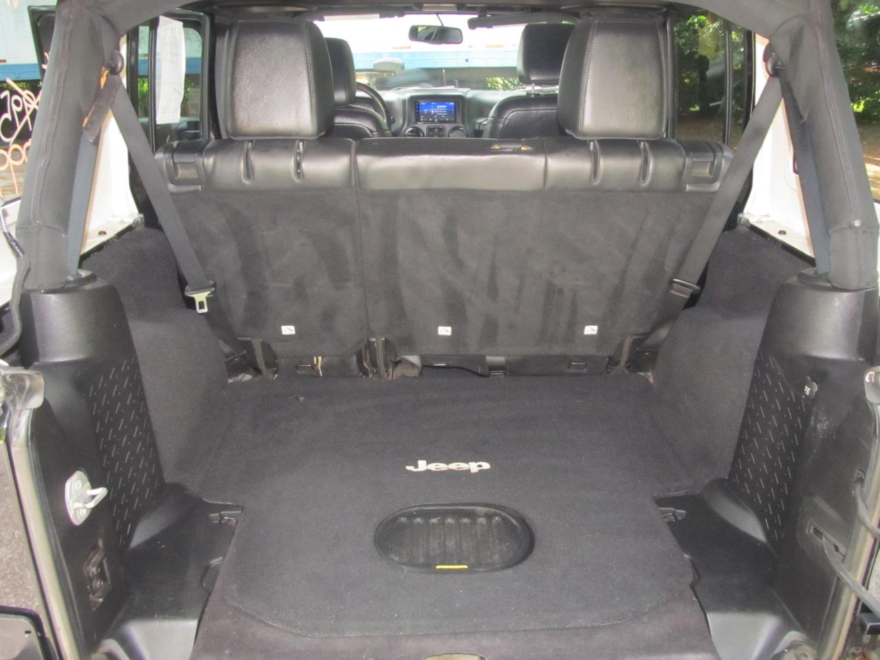 Jeep Wrangler Unlimited Sahara 4WD 2015