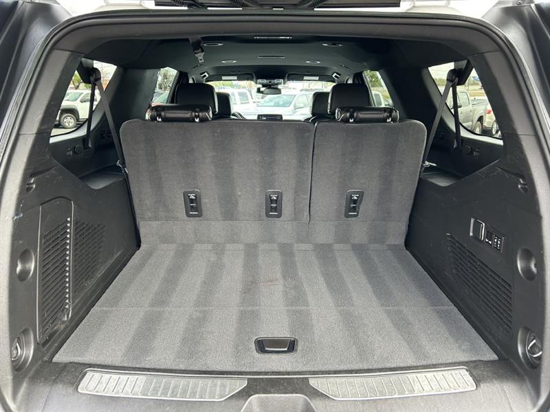 Chevrolet Suburban Premier 4WD 2023