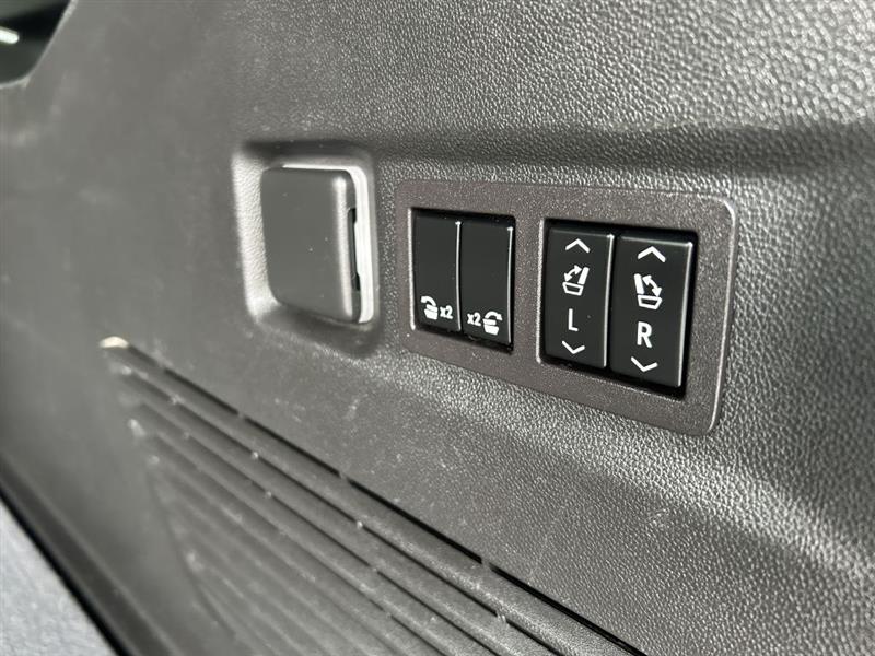 Chevrolet Suburban Premier 4WD 2023