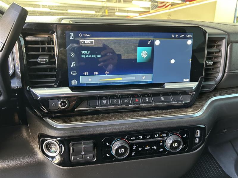 Chevrolet Silverado 2500HD LT Crew Cab 4WD 2024