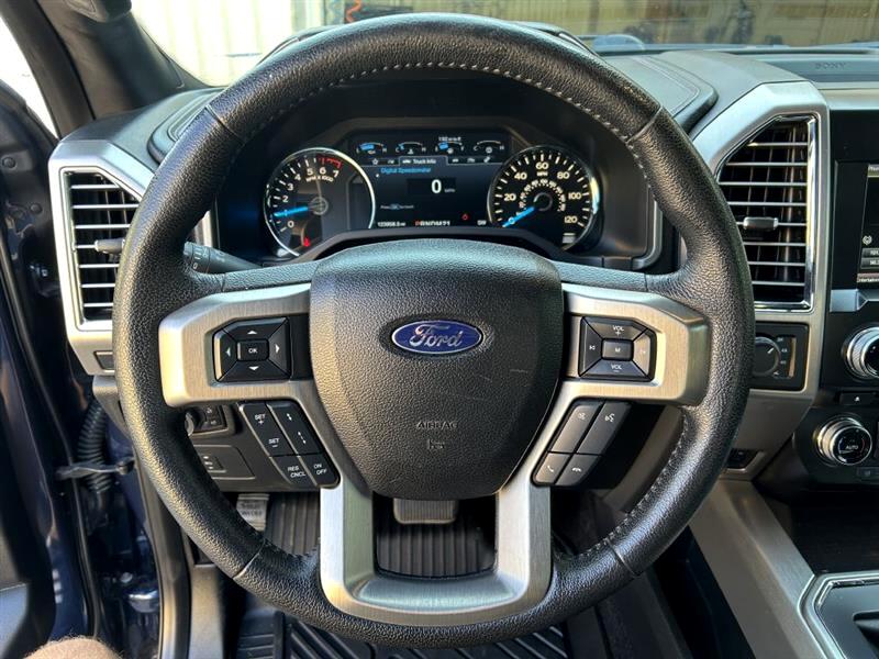Ford F-150 Platinum SuperCrew 4WD 2015 Ford F-150 Platinum SuperCrew 4WD 2015