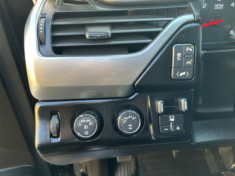 Chevrolet Suburban RST 4WD 2018