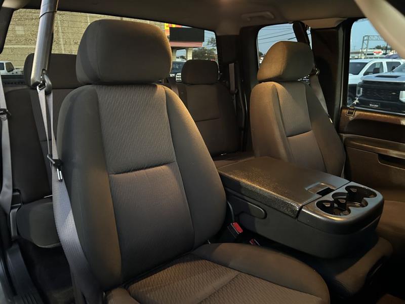GMC Sierra 2500HD SLE Ext. Cab 4WD 2012 GMC Sierra 2500HD SLE Ext. Cab 4WD 2012