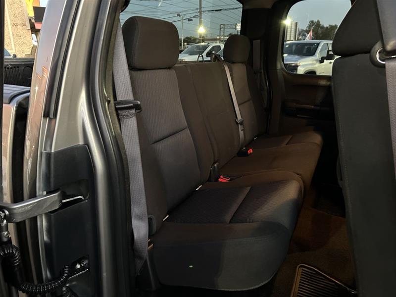 GMC Sierra 2500HD SLE Ext. Cab 4WD 2012 GMC Sierra 2500HD SLE Ext. Cab 4WD 2012