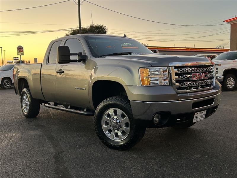 GMC Sierra 2500HD SLE Ext. Cab 4WD 2012 GMC Sierra 2500HD SLE Ext. Cab 4WD 2012