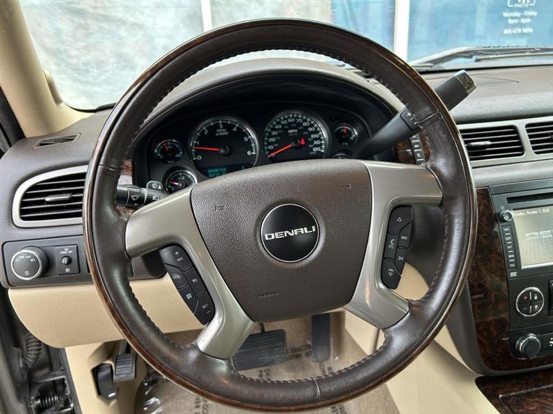 GMC Sierra 1500 Denali Crew Cab AWD 2013 GMC Sierra 1500 Denali Crew Cab AWD 2013