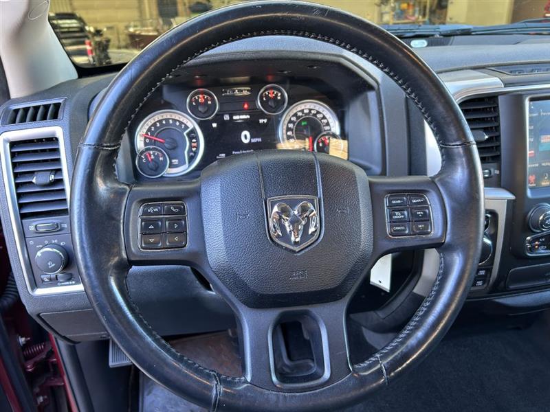 RAM 1500 SLT Crew Cab SWB 4WD 2015 RAM 1500 SLT Crew Cab SWB 4WD 2015
