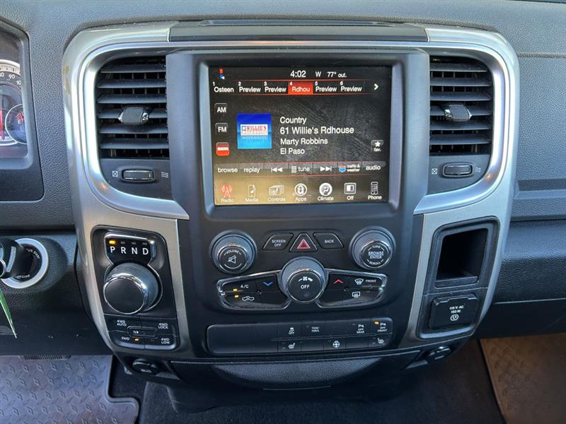 RAM 1500 SLT Crew Cab SWB 4WD 2015 RAM 1500 SLT Crew Cab SWB 4WD 2015