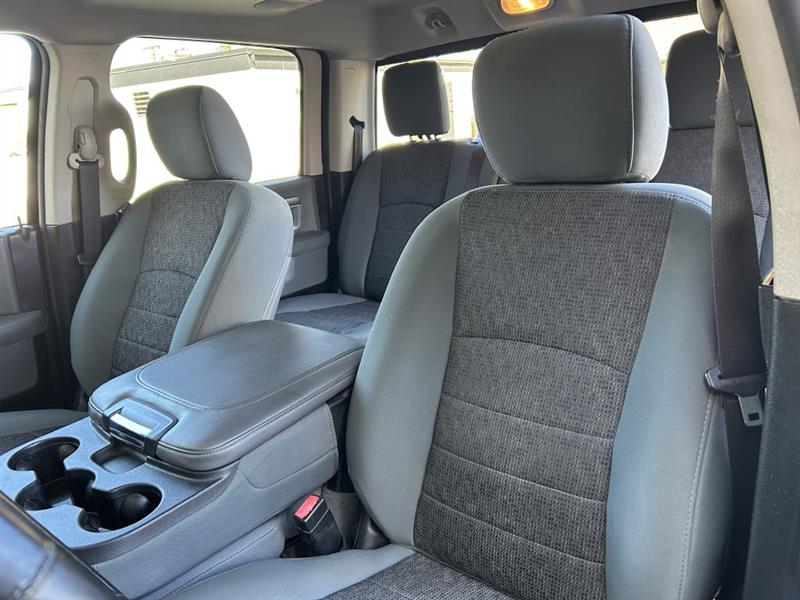 RAM 1500 SLT Crew Cab SWB 4WD 2015 RAM 1500 SLT Crew Cab SWB 4WD 2015