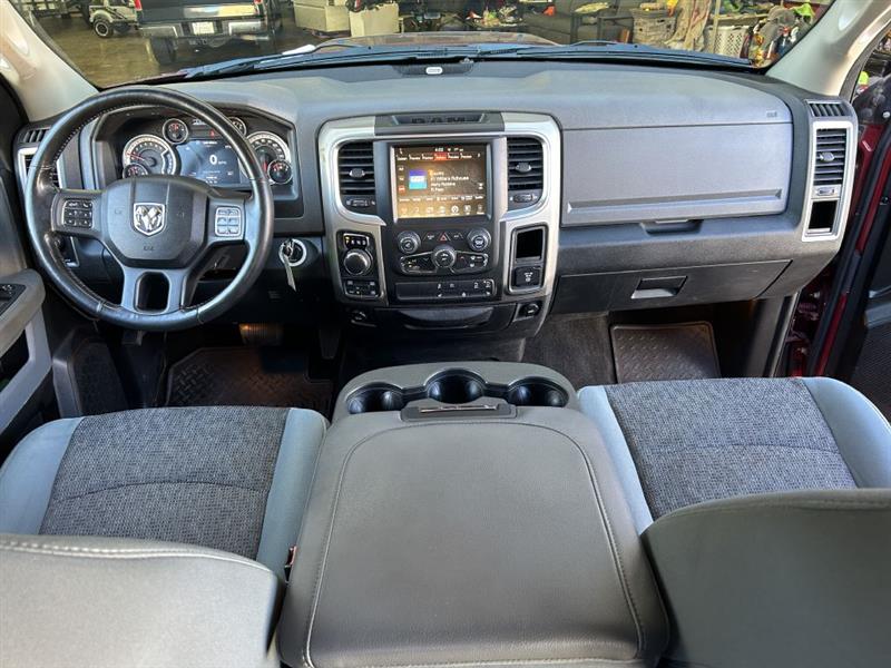 RAM 1500 SLT Crew Cab SWB 4WD 2015 RAM 1500 SLT Crew Cab SWB 4WD 2015