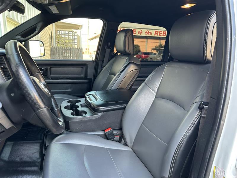RAM 2500 Tradesman Crew Cab LWB 4WD 2022 RAM 2500 Tradesman Crew Cab LWB 4WD 2022