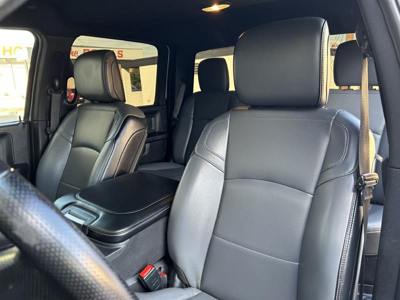 RAM 2500 Tradesman Crew Cab LWB 4WD 2022 RAM 2500 Tradesman Crew Cab LWB 4WD 2022
