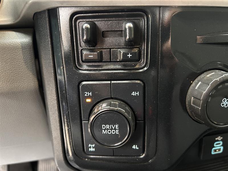 Ford F-250 SD FX4 Crew Cab 4WD 2023