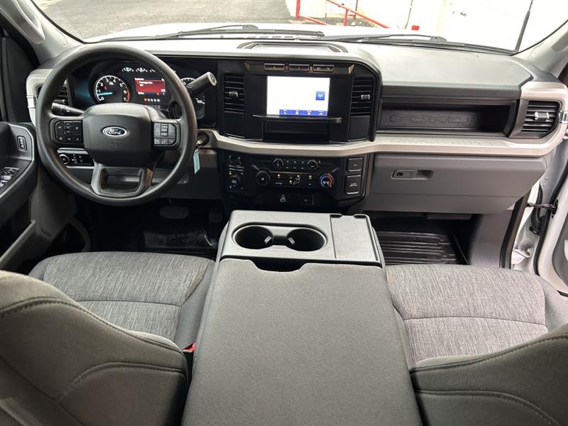 Ford F-250 SD FX4 Crew Cab 4WD 2023