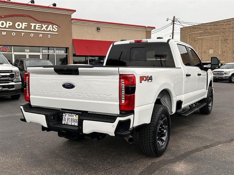Ford F-250 SD FX4 Crew Cab 4WD 2023