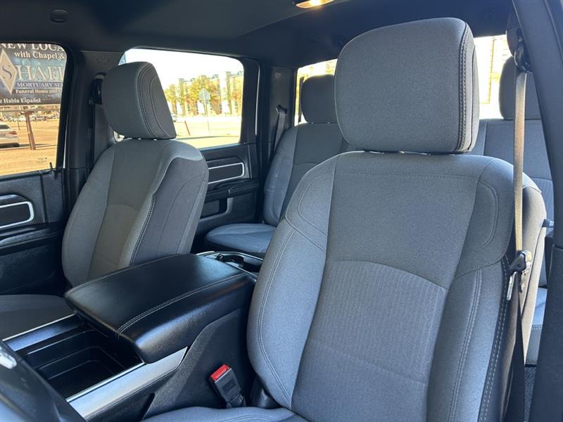 RAM 2500 Tradesman Crew Cab SWB 4WD 2024