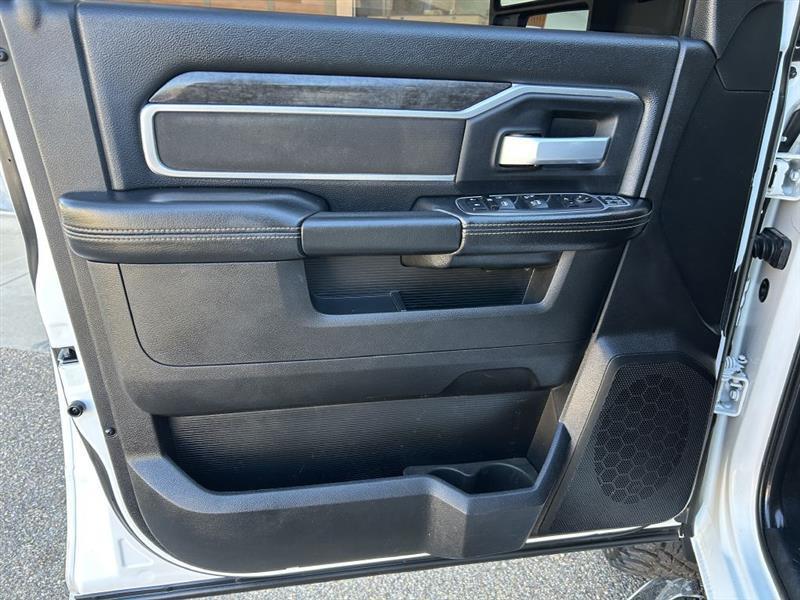 RAM 2500 Tradesman Crew Cab SWB 4WD 2024