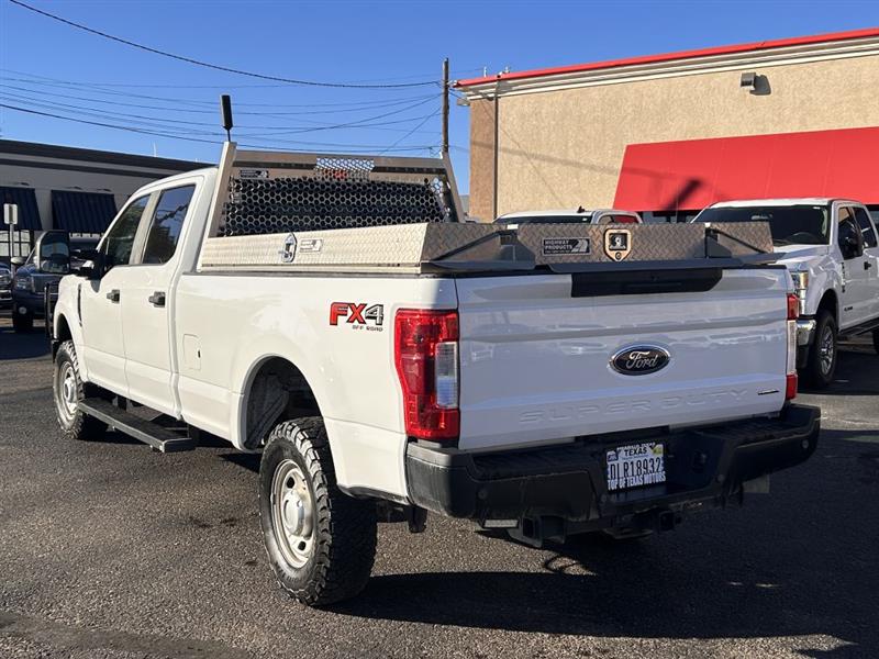 Ford F-250 SD FX4 Crew Cab 4WD 2019