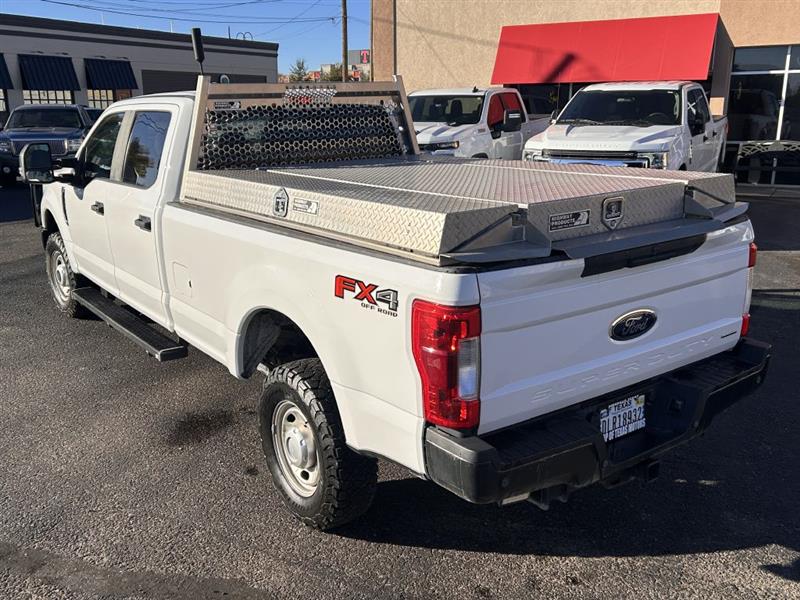 Ford F-250 SD FX4 Crew Cab 4WD 2019
