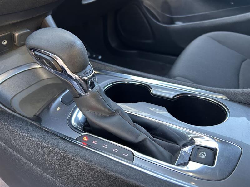 2023 Chevrolet Malibu 1LT photo 4