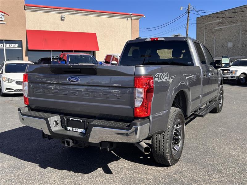 Ford F-350 SD XLT Crew Cab 4WD 2022
