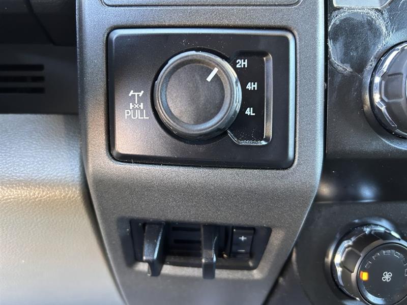 Ford F-350 SD XLT Crew Cab 4WD 2022