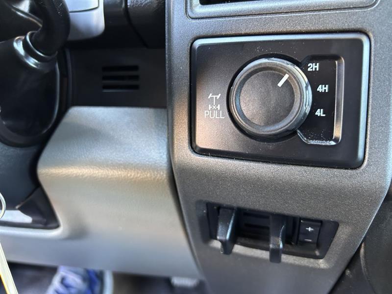 Ford F-350 SD XLT Crew Cab 4WD 2022