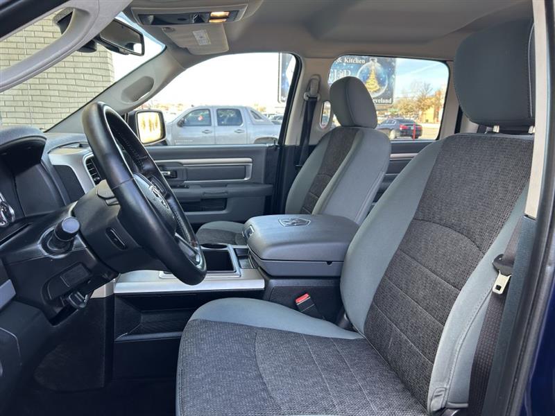 RAM 1500 SLT Crew Cab SWB 2WD 2014