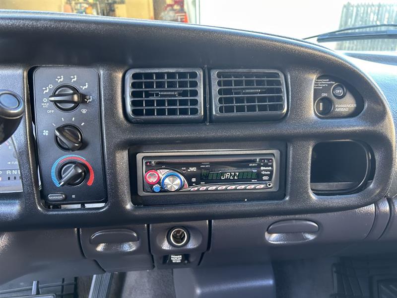 Dodge Ram 2500 Quad Cab Short Bed 2WD 1999