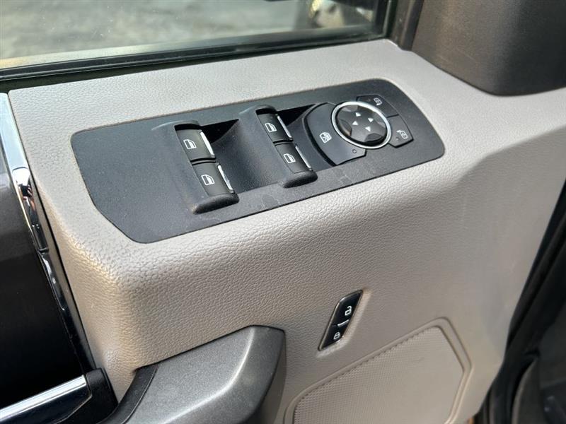 Ford F-150 XL SuperCrew 5.5-ft. Bed 4WD 2016