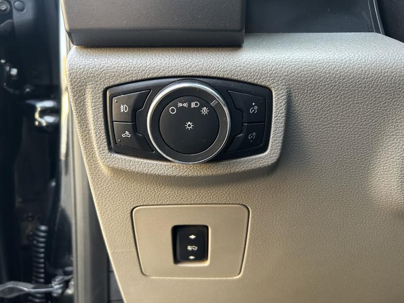 Ford F-150 XL SuperCrew 5.5-ft. Bed 4WD 2016