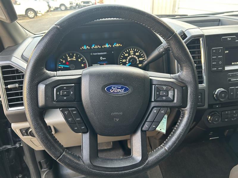 Ford F-150 XL SuperCrew 5.5-ft. Bed 4WD 2016