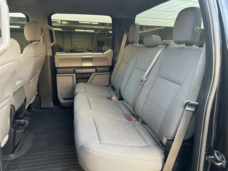 Ford F-150 XL SuperCrew 5.5-ft. Bed 4WD 2016