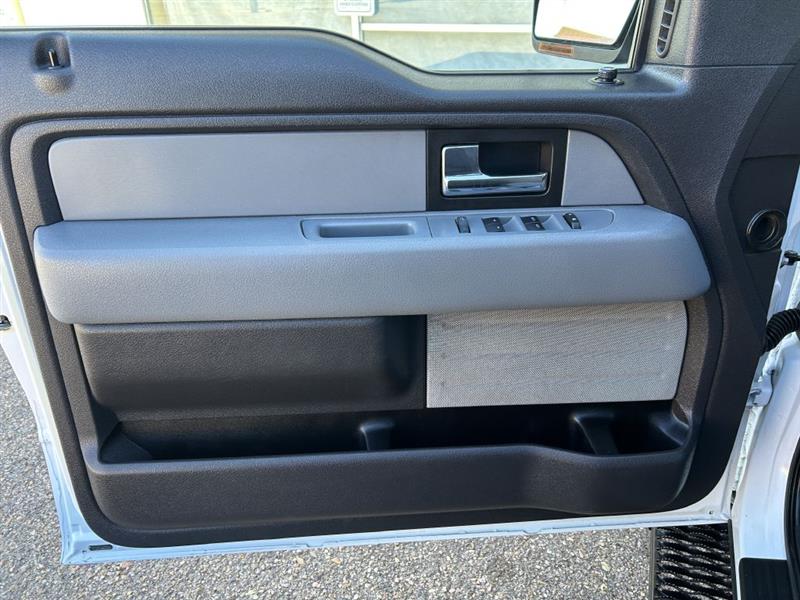 Ford F-150 XL SuperCab 8-ft. Bed 4WD 2013