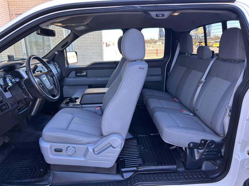 Ford F-150 XL SuperCab 8-ft. Bed 4WD 2013