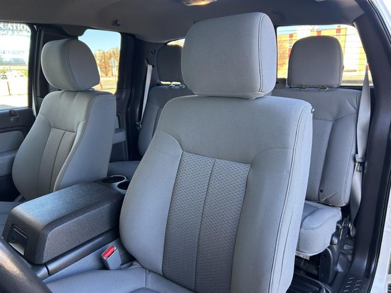 Ford F-150 XL SuperCab 8-ft. Bed 4WD 2013