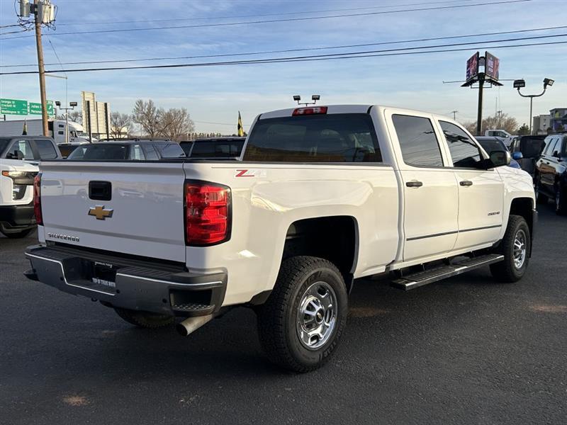 Chevrolet Silverado 2500 LT Crew Cab 4WD 2016