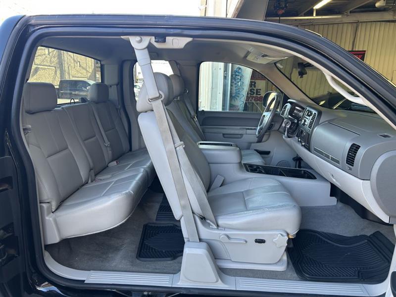 Chevrolet Silverado 1500 LTZ Ext Cab 4WD 2012