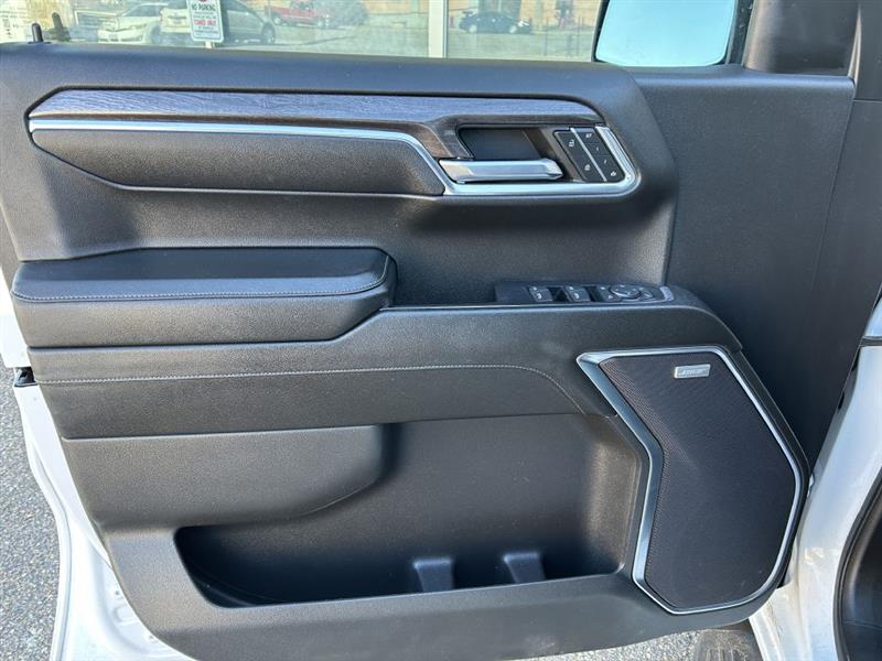 Chevrolet Silverado 1500 LTZ Crew Cab 4WD 2023