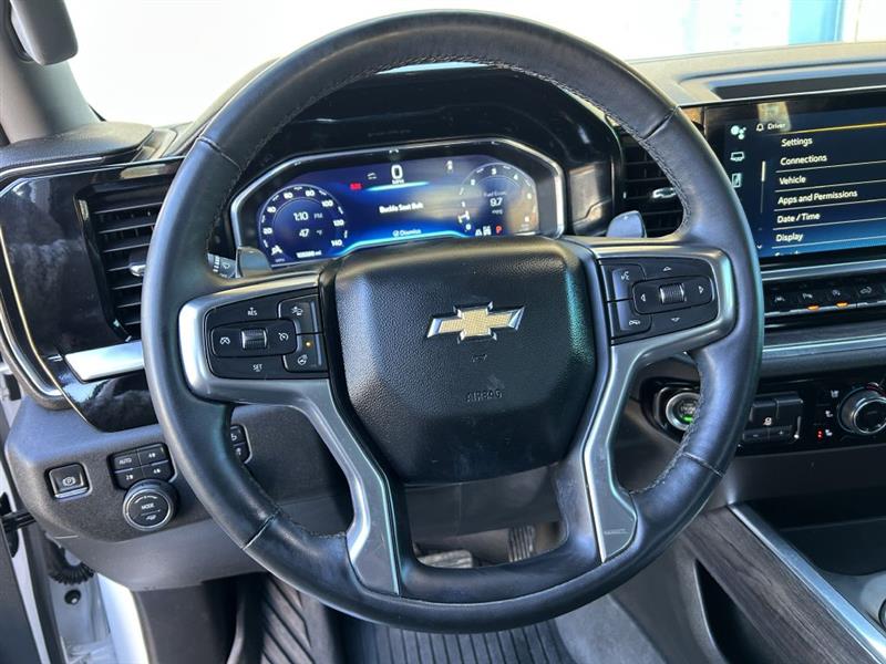 Chevrolet Silverado 1500 LTZ Crew Cab 4WD 2023