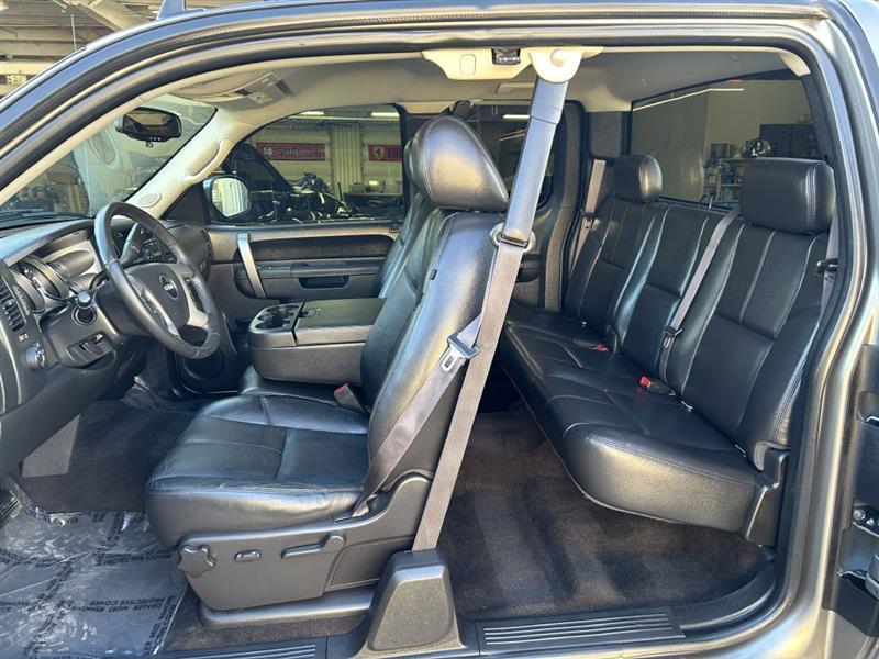 GMC Sierra 1500 SLT Ext. Cab 2WD 2013