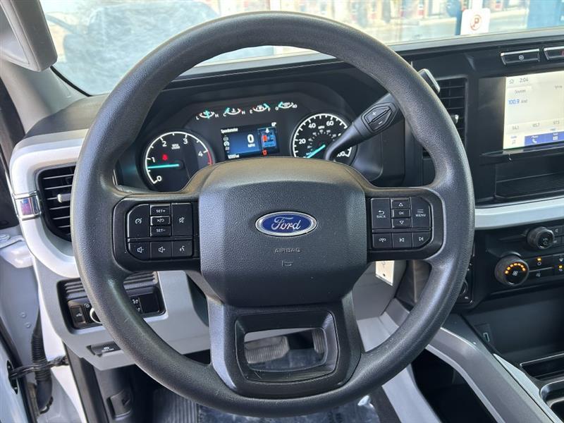 Ford F-250 SD XLT Crew Cab 4WD 2023
