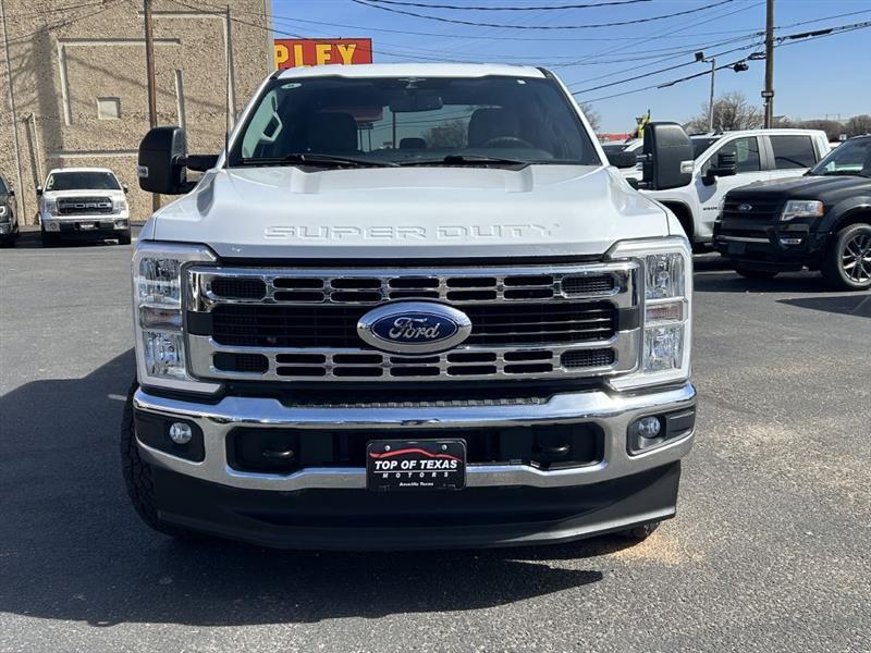 Ford F-250 SD XLT Crew Cab 4WD 2023