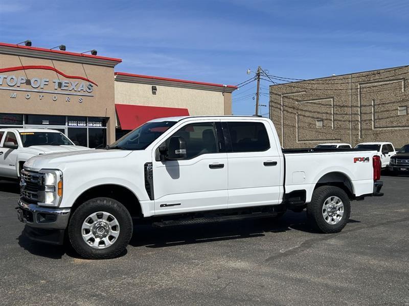 Ford F-250 SD XLT Crew Cab 4WD 2023